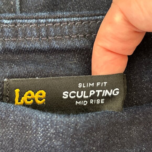 Lee Slim Fit Sculpting Pull-On Bermuda Jean Shorts in Dark Blue Wash - Picture 7 of 9